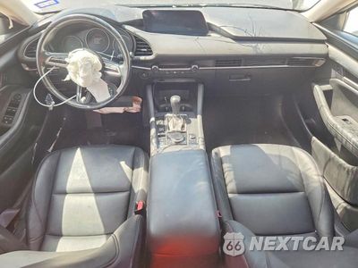 Zdjęcie 8 z 12 samochodu: 2021 MAZDA 3 SELECT VIN:JM1BPABL1M1317772 - miniatura