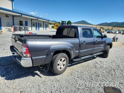 Trzecie zdjęcie samochodu z tyłu: 2015 TOYOTA TACOMA DOUBLE CAB LONG BED VIN:3TMMU4FN2FM079712 - miniatura