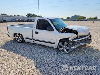Czwarte zdjęcie samochodu z boku: 2000 CHEVROLET SILVERADO C1500 VIN:1GCEC14W3YZ181538 - miniatura