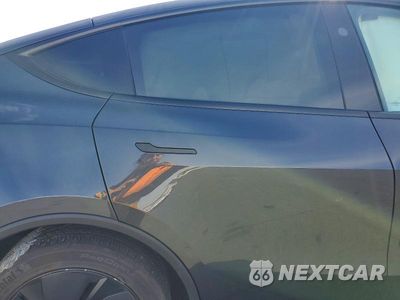 Zdjęcie 10 z 12 samochodu: 2026 TESLA MODEL Y VIN:7SAYGDEE2TF461204 - miniatura