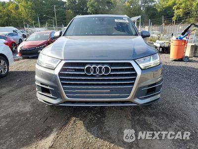 Piąte zdjęcie samochodu w środku: 2017 AUDI Q7 PREMIUM PLUS VIN:WA1LAAF79HD012716 - miniatura