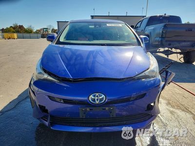 Piąte zdjęcie samochodu w środku: 2017 TOYOTA PRIUS TWO VIN:JTDKBRFU5H3560818 - miniatura