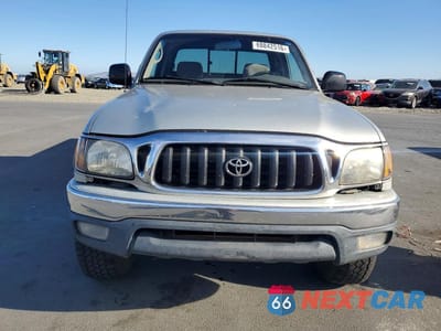 Piąte zdjęcie samochodu w środku: 2001 TOYOTA TACOMA XTRACAB PRERUNNER VIN:5TESN92N91Z803706 - miniatura