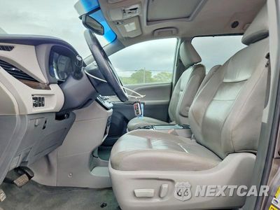 Zdjęcie 7 z 13 samochodu: 2016 TOYOTA SIENNA XLE 7-PASSENGER VIN:5TDDK3DC9GS137026 - miniatura