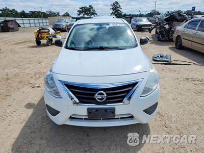 Piąte zdjęcie samochodu w środku: 2015 NISSAN VERSA 1.6 S VIN:3N1CN7AP2FL801319 - miniatura