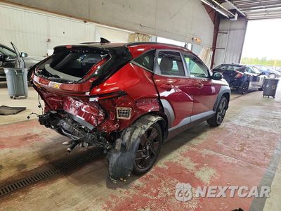 Trzecie zdjęcie samochodu z tyłu: 2026 HYUNDAI KONA SEL SPORT VIN:KM8HFCAB2TU346319 - miniatura