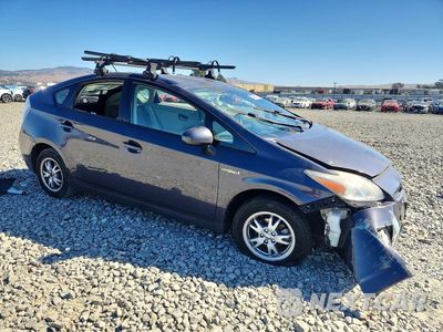 Czwarte zdjęcie samochodu z boku: 2011 TOYOTA PRIUS THREE VIN:JTDKN3DUXB0313701 - miniatura