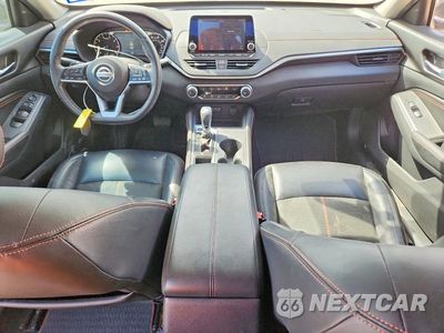 Zdjęcie 8 z 12 samochodu: 2019 NISSAN ALTIMA SR VIN:1N4BL4CV9KC131515 - miniatura