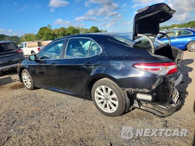 Drugie zdjęcie samochodu z przodu: 2018 TOYOTA CAMRY LE VIN:4T1B11HK6JU610959 - miniatura