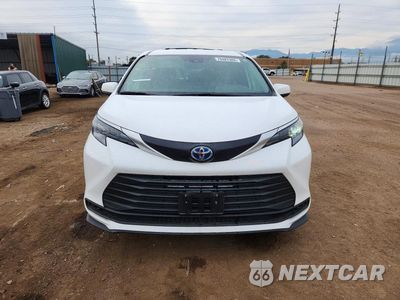 Piąte zdjęcie samochodu w środku: 2025 TOYOTA SIENNA LE VIN:5TDKSKFC3SS207983 - miniatura