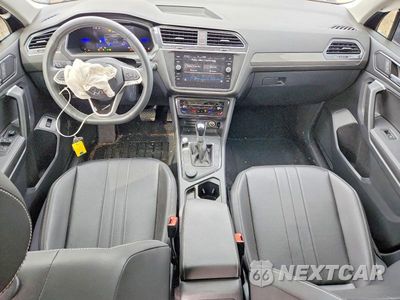 Zdjęcie 8 z 12 samochodu: 2024 VOLKSWAGEN TIGUAN SE VIN:3VVMB7AX1RM056511 - miniatura