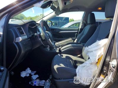 Zdjęcie 7 z 13 samochodu: 2018 TOYOTA HIGHLANDER LE VIN:5TDBZRFH2JS903314 - miniatura