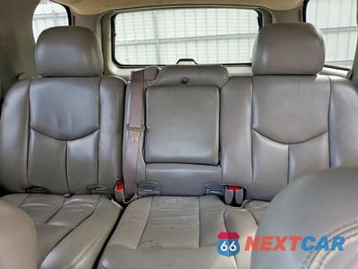Zdjęcie 10 z 13 samochodu: 2005 GMC YUKON VIN:1GKEK13T95J249186 - miniatura