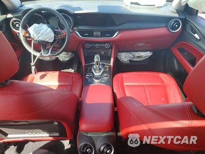 Zdjęcie 8 z 12 samochodu: 2020 ALFA ROMEO STELVIO VIN:ZASPAJAN6L7C94535 - miniatura