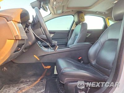 Zdjęcie 7 z 12 samochodu: 2020 JAGUAR XF PRESTIGE VIN:SAJBE4FX0LCY85357 - miniatura