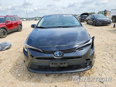 Piąte zdjęcie samochodu w środku: 2025 TOYOTA COROLLA HYBRID LE VIN:JTDBCMFE1S3107795 - miniatura
