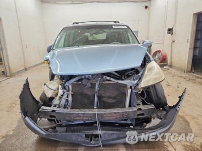 Piąte zdjęcie samochodu w środku: 2005 TOYOTA SIENNA XLE 7 PASSENGER VIN:5TDZA22C55S342491 - miniatura