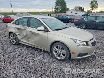 Czwarte zdjęcie samochodu z boku: 2014 CHEVROLET CRUZE LTZ VIN:1G1PG5SB7E7451097 - miniatura