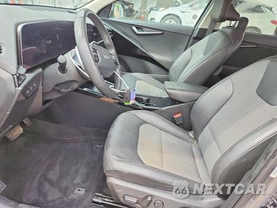 Zdjęcie 7 z 14 samochodu: 2023 KIA NIRO WIND VIN:KNDCR3L10P5053643 - miniatura