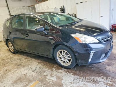 Czwarte zdjęcie samochodu z boku: 2013 TOYOTA PRIUS V THREE VIN:JTDZN3EUXD3263476 - miniatura