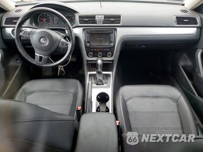 Zdjęcie 8 z 12 samochodu: 2013 VOLKSWAGEN PASSAT SE VIN:1VWBH7A32DC130835 - miniatura