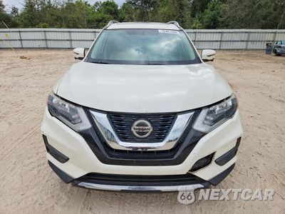 Piąte zdjęcie samochodu w środku: 2018 NISSAN ROGUE SV VIN:JN8AT2MT5JW453710 - miniatura