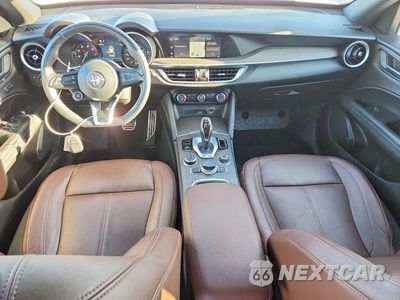 Zdjęcie 8 z 12 samochodu: 2022 ALFA ROMEO STELVIO TI VIN:ZASPAKBN9N7D38115 - miniatura