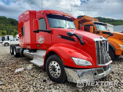 Czwarte zdjęcie samochodu z boku: 2022 PETERBILT 579 SEMI TRUCK VIN:1XPBD49X0ND803152 - miniatura