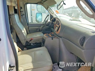 Piąte zdjęcie samochodu w środku: 2005 FORD FORESTER - RV VIN:1FDXE45S24HB17129 - miniatura