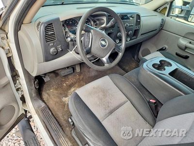 Zdjęcie 8 z 13 samochodu: 2007 CHEVROLET SILVERADO BOX TRUCK VIN:1GBJC34K07E511900 - miniatura