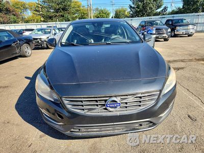 Piąte zdjęcie samochodu w środku: 2015 VOLVO S60 PREMIER VIN:YV140MFK4F1345028 - miniatura