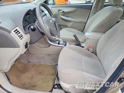Zdjęcie 7 z 12 samochodu: 2010 TOYOTA COROLLA LE VIN:2T1BU4EE0AC470349 - miniatura