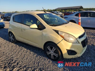 Czwarte zdjęcie samochodu z boku: 2014 CHEVROLET SPARK 1LT VIN:KL8CD6S93EC428305 - miniatura