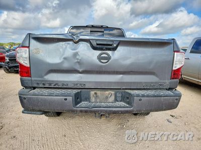 Zdjęcie 6 z 12 samochodu: 2018 NISSAN TITAN XD PRO-4X VIN:1N6AA1F49JN521429 - miniatura