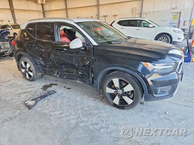 Czwarte zdjęcie samochodu z boku: 2019 VOLVO XC40 T5 MOMENTUM VIN:YV4162UK1K2151816 - miniatura