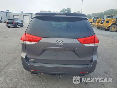 Zdjęcie 6 z 13 samochodu: 2013 TOYOTA SIENNA LE VIN:5TDKK3DC6DS360238 - miniatura