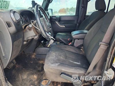 Zdjęcie 7 z 12 samochodu: 2018 JEEP WRANGLER UNLIMITED SPORT VIN:1C4BJWDG1JL931641 - miniatura