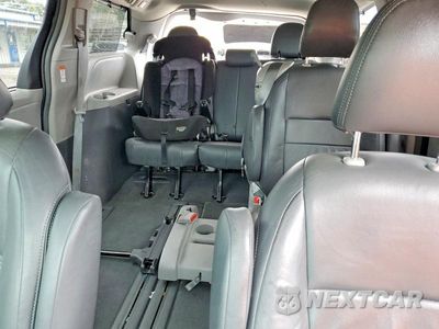 Zdjęcie 10 z 13 samochodu: 2019 TOYOTA SIENNA LE VIN:5TDKZ3DC9KS006593 - miniatura