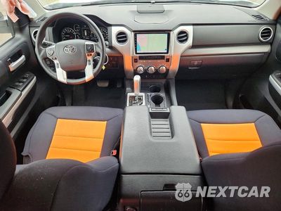 Zdjęcie 8 z 12 samochodu: 2018 TOYOTA TUNDRA SR5 VIN:5TFRY5F11JX229714 - miniatura