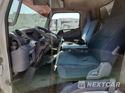 Zdjęcie 7 z 13 samochodu: 2017 MITSUBISHI FEC72S FUSO BOX TRUCK VIN:JL6BNK1A5HK003030 - miniatura