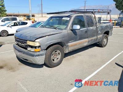 2002 CHEVROLET SILVERADO C1500 2GCEC19V321372652 - główne zdjęcie licytacji z USA - miniatura