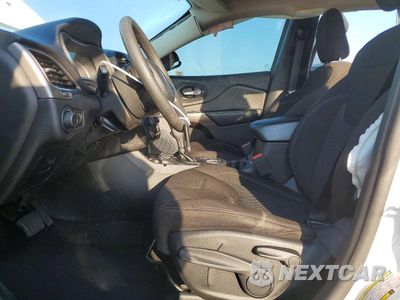 Zdjęcie 7 z 13 samochodu: 2021 JEEP CHEROKEE LATITUDE VIN:1C4PJLCBXMD150822 - miniatura