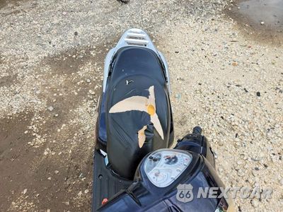 Piąte zdjęcie samochodu w środku: 2018 KYMCO USA INC LIKE 200I VIN:LC2D2H129JC100198 - miniatura