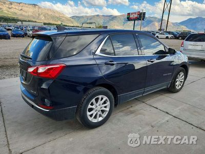 Trzecie zdjęcie samochodu z tyłu: 2020 CHEVROLET EQUINOX LT VIN:3GNAXUEV7LS510863 - miniatura