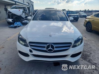 Piąte zdjęcie samochodu w środku: 2016 MERCEDES-BENZ C 300 4MATIC VIN:55SWF4KB1GU134248 - miniatura