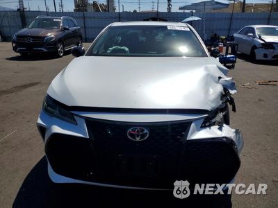 Piąte zdjęcie samochodu w środku: 2022 TOYOTA AVALON TOURING VIN:4T1HZ1FB1NU083859 - miniatura