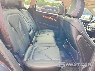 Zdjęcie 11 z 13 samochodu: 2022 LINCOLN NAUTILUS RESERVE VIN:2LMPJ8K90NBL00052 - miniatura