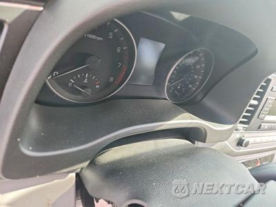 Zdjęcie 9 z 12 samochodu: 2017 HYUNDAI ELANTRA SE VIN:5NPD74LF4HH145089 - miniatura