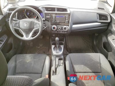 Zdjęcie 8 z 12 samochodu: 2020 HONDA FIT LX VIN:3HGGK5H45LM711130 - miniatura