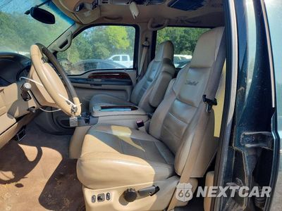 Zdjęcie 7 z 12 samochodu: 2002 FORD EXCURSION LIMITED VIN:1FMNU42L12EB24921 - miniatura